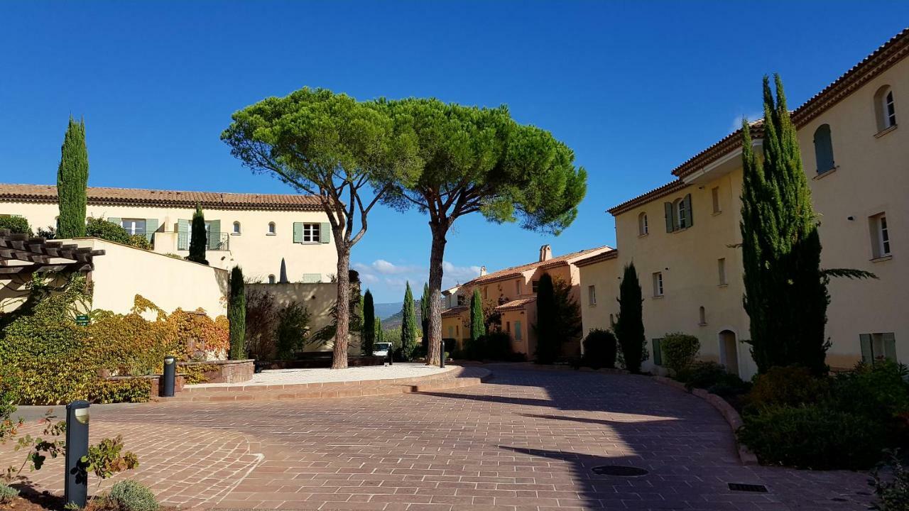 Villa Au Golf De St-Endreol La Motte Exteriér fotografie